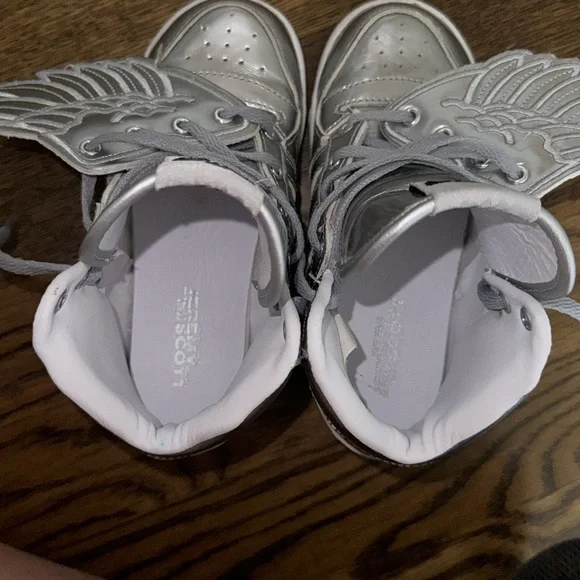 Jeremy Scott x adidas Wings Metal 'Silver Metallic' sneaker